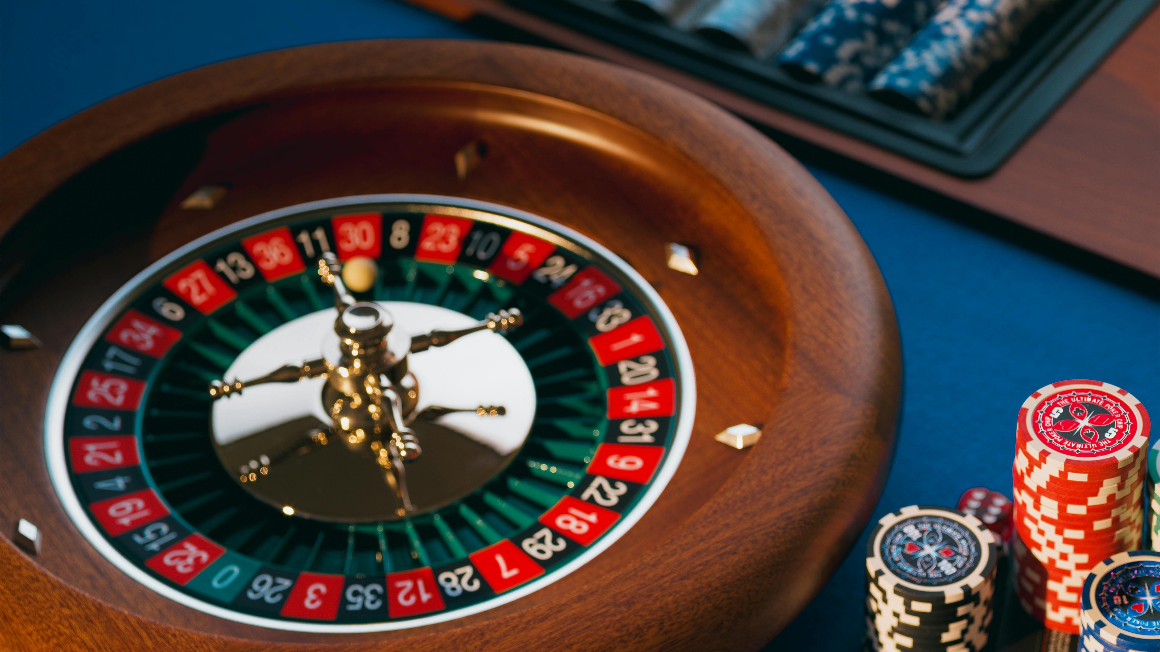 Detailed table view on melati123 showing dealer profile, stake limits, and game rules